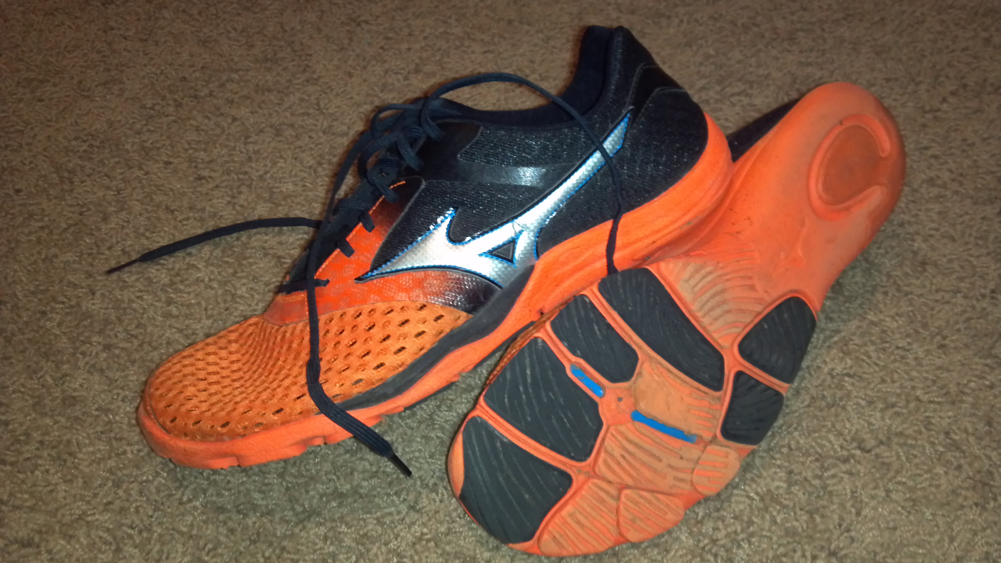 Mizuno Wave EVO Cursoris review – don't judge me 'til you've run 127.36  miles in my shoes | cretanrunning